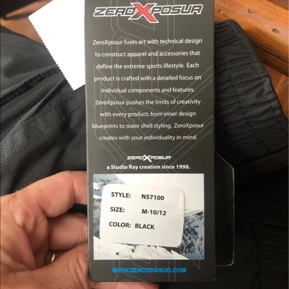 ZeroXposur Boys/girls ski pants NWT size 10/12. Any questions please ask - Picture 3 of 10